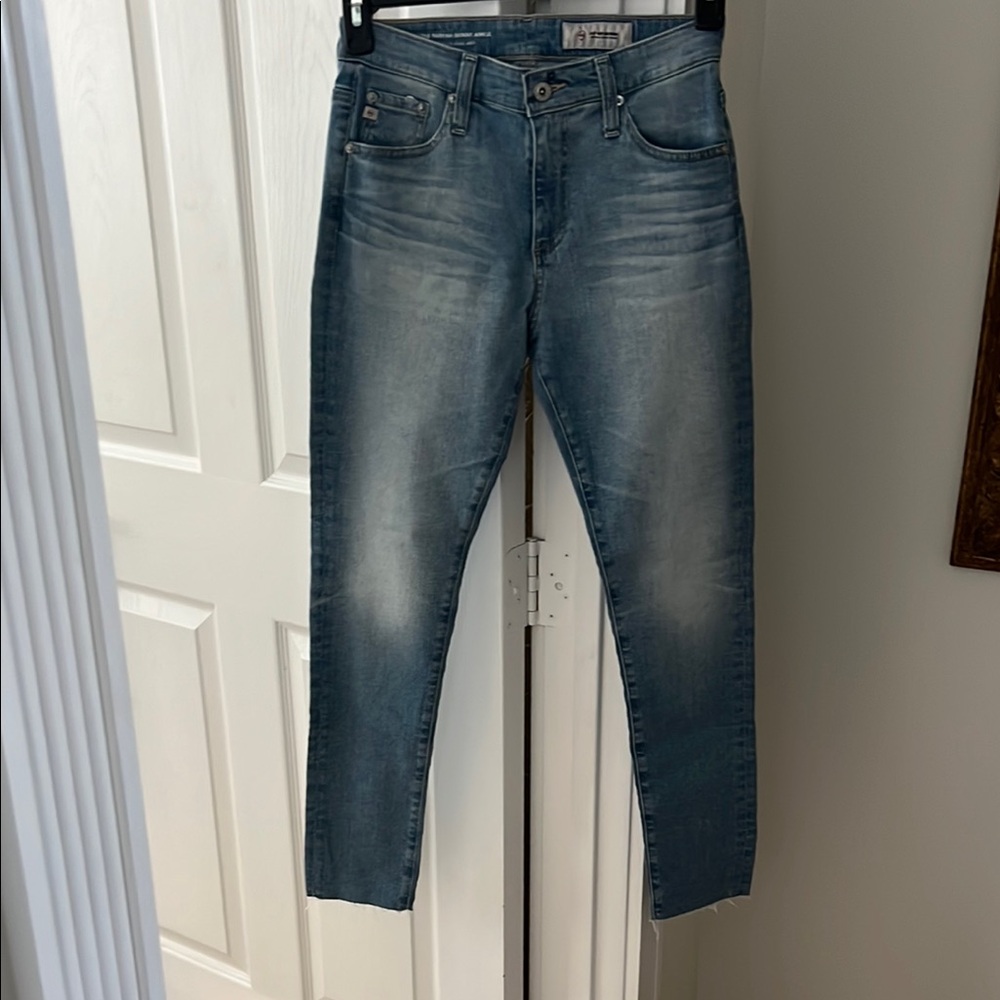 Adriano Goldschmied Farrah skinny ankle high rise jeans.  Size 27R